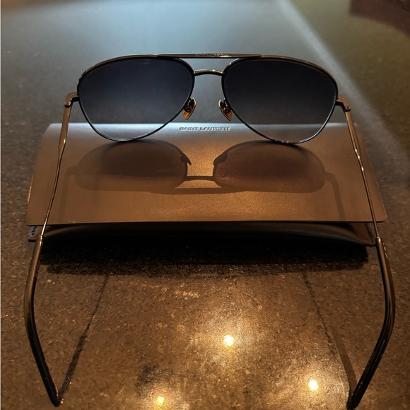 Saint Laurent Paris Gradient Aviator Sunglasses - Picture 10 of 16